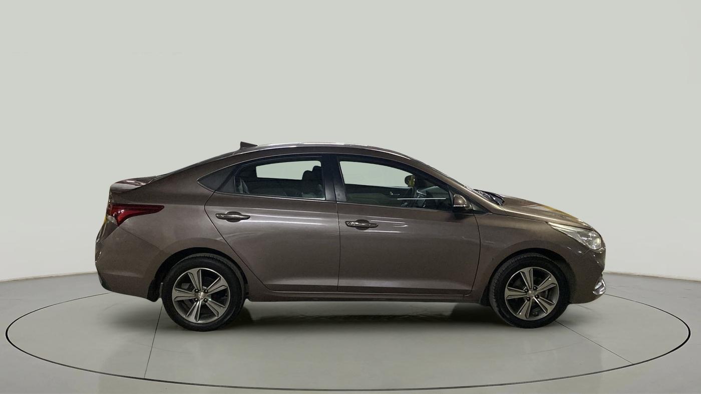 2017 Hyundai Verna 1.6 VTVT SX, Petrol, Manual, 45,719 km, Right Side View