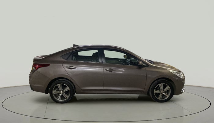 2017 Hyundai Verna 1.6 VTVT SX, Petrol, Manual, 45,719 km, Right Side View