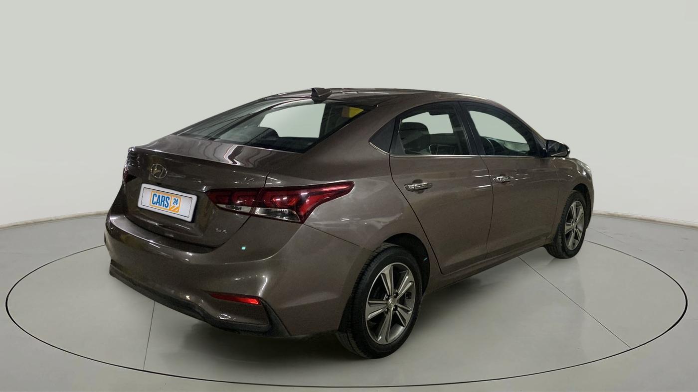 2017 Hyundai Verna 1.6 VTVT SX, Petrol, Manual, 45,719 km, Right Back Diagonal