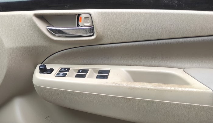 2016 Maruti Ciaz ZDI+ SHVS, Diesel, Manual, 94,725 km, Driver Side Door Panels Control