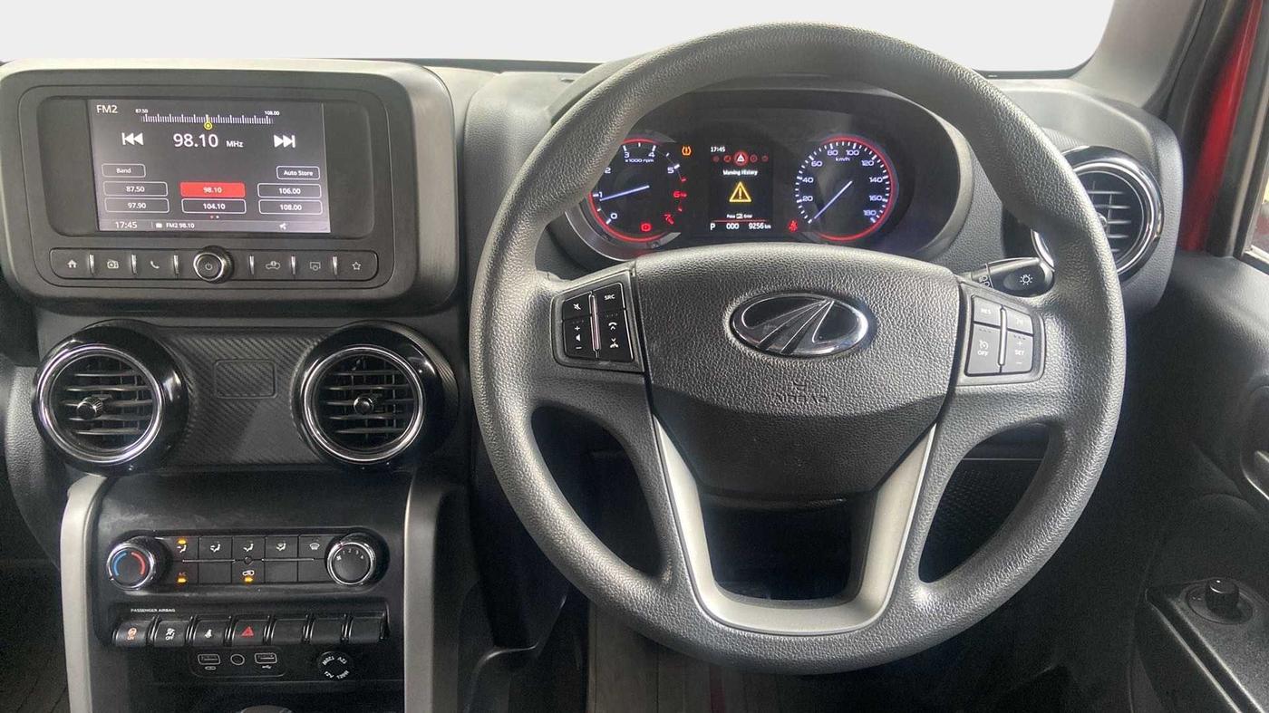 2021 Mahindra Thar LX  P 4WD AT CONVERTIBLE, Petrol, Automatic, 9,252 km, Steering Wheel Close Up