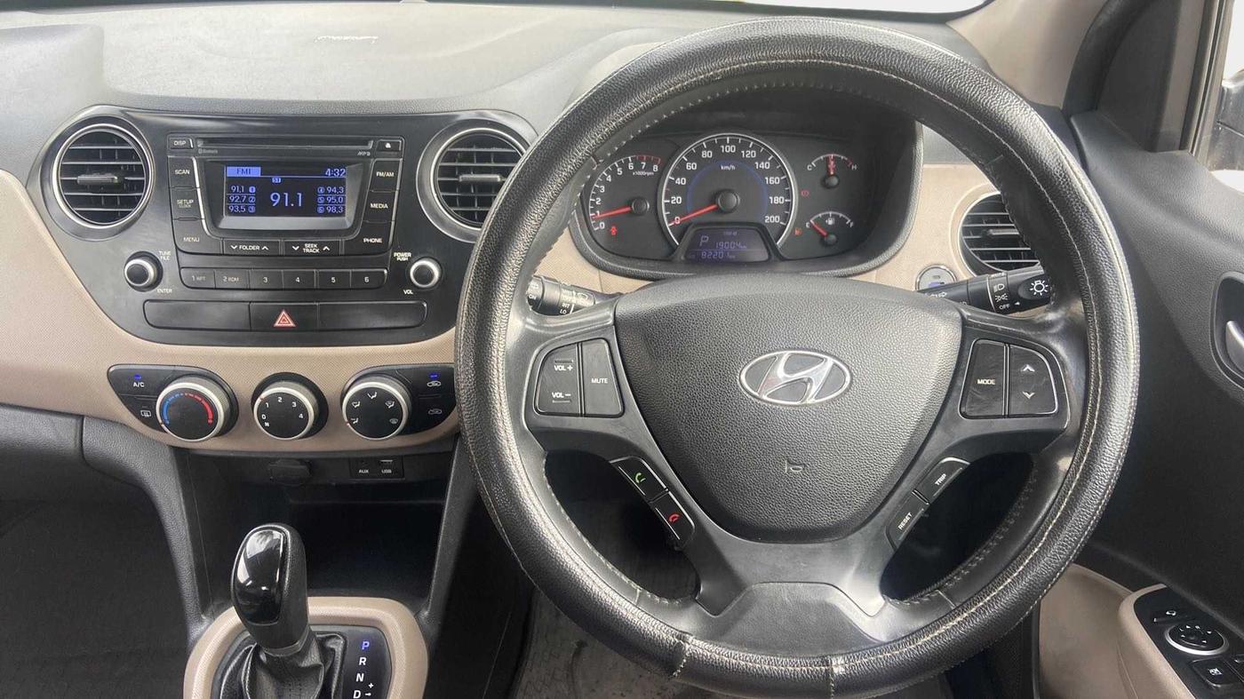 2015 Hyundai Grand i10 ASTA AT 1.2 KAPPA VTVT, Petrol, Automatic, 82,195 km, Steering Wheel Close Up