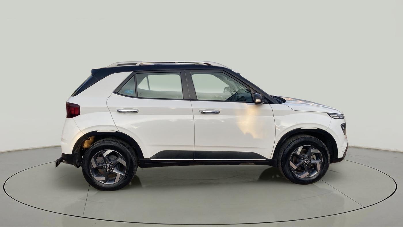 2020 Hyundai VENUE SX 1.4 CRDi DUAL TONE, Diesel, Manual, 11,884 km, Right Side View