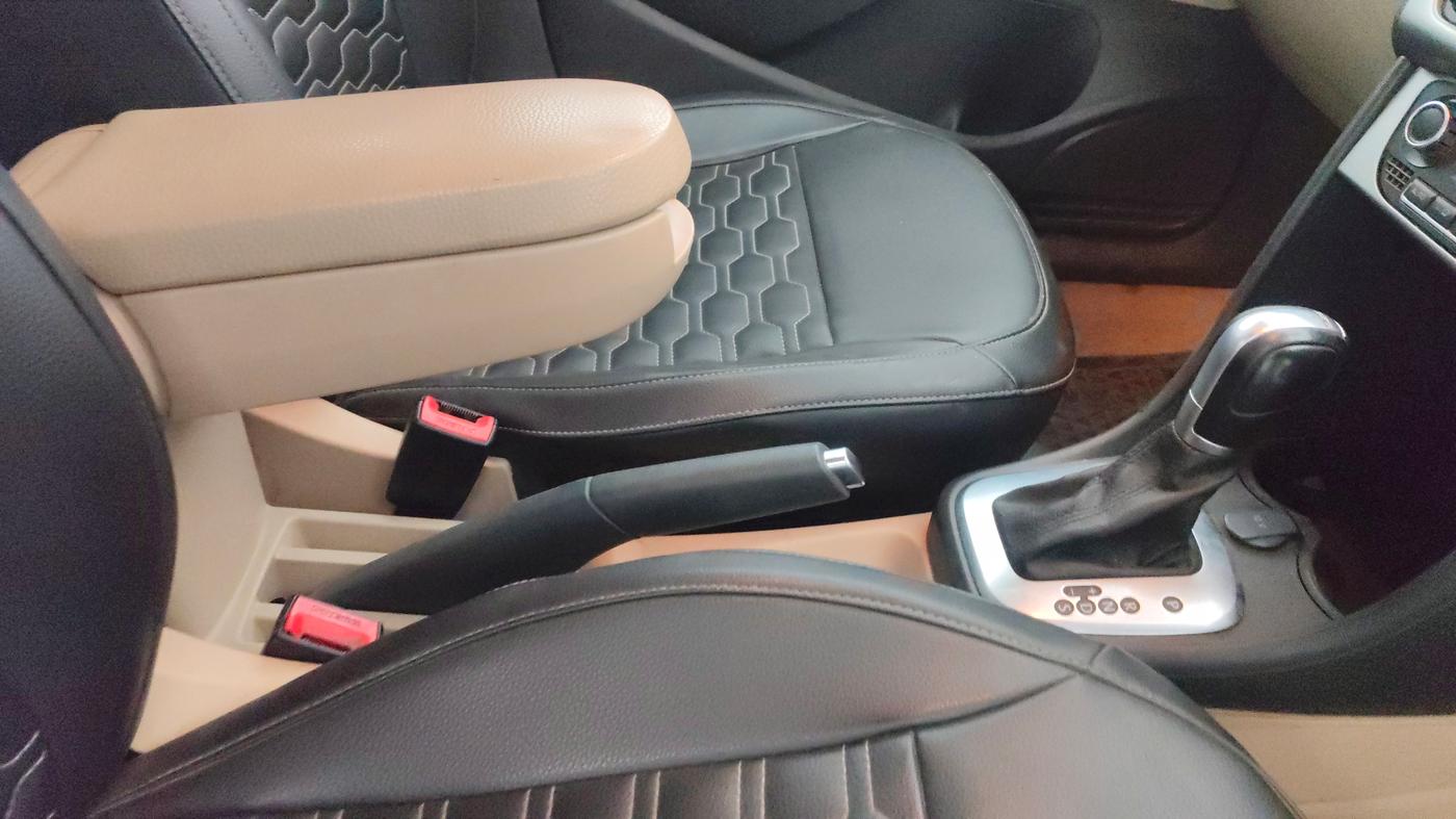 2018 Volkswagen Ameo HIGHLINE PLUS 1.5L AT 16 ALLOY, Diesel, Automatic, 1,08,246 km, Gear Lever