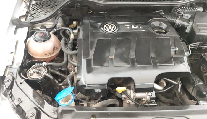 2018 Volkswagen Ameo HIGHLINE PLUS 1.5L AT 16 ALLOY, Diesel, Automatic, 1,08,307 km, Engine View - Right
