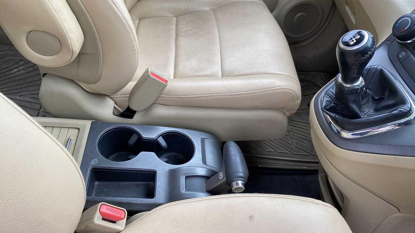 2010 Honda CRV 2.4L 2WD MT, Petrol, Manual, 60,143 km, Gear Lever
