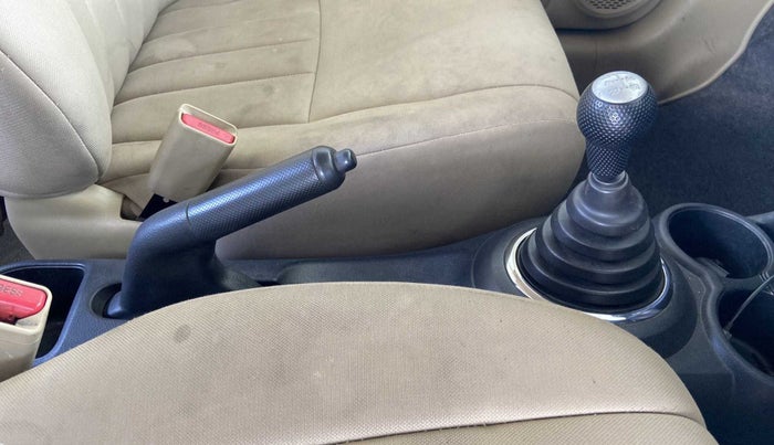 2014 Honda Brio S MT, Petrol, Manual, 77,067 km, Gear Lever