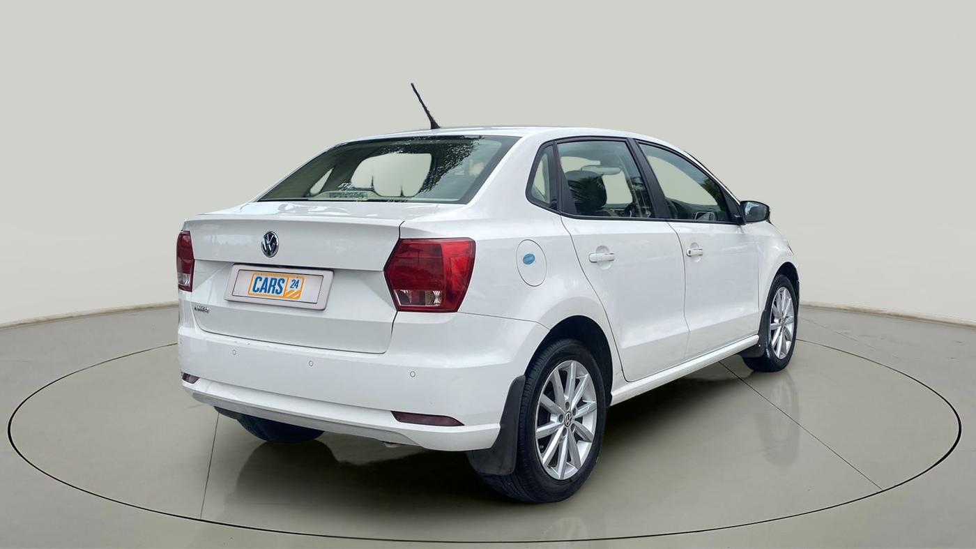 2017 Volkswagen Ameo HIGHLINE1.2L PLUS 16 ALLOY, Petrol, Manual, 1,01,291 km, Right Back Diagonal