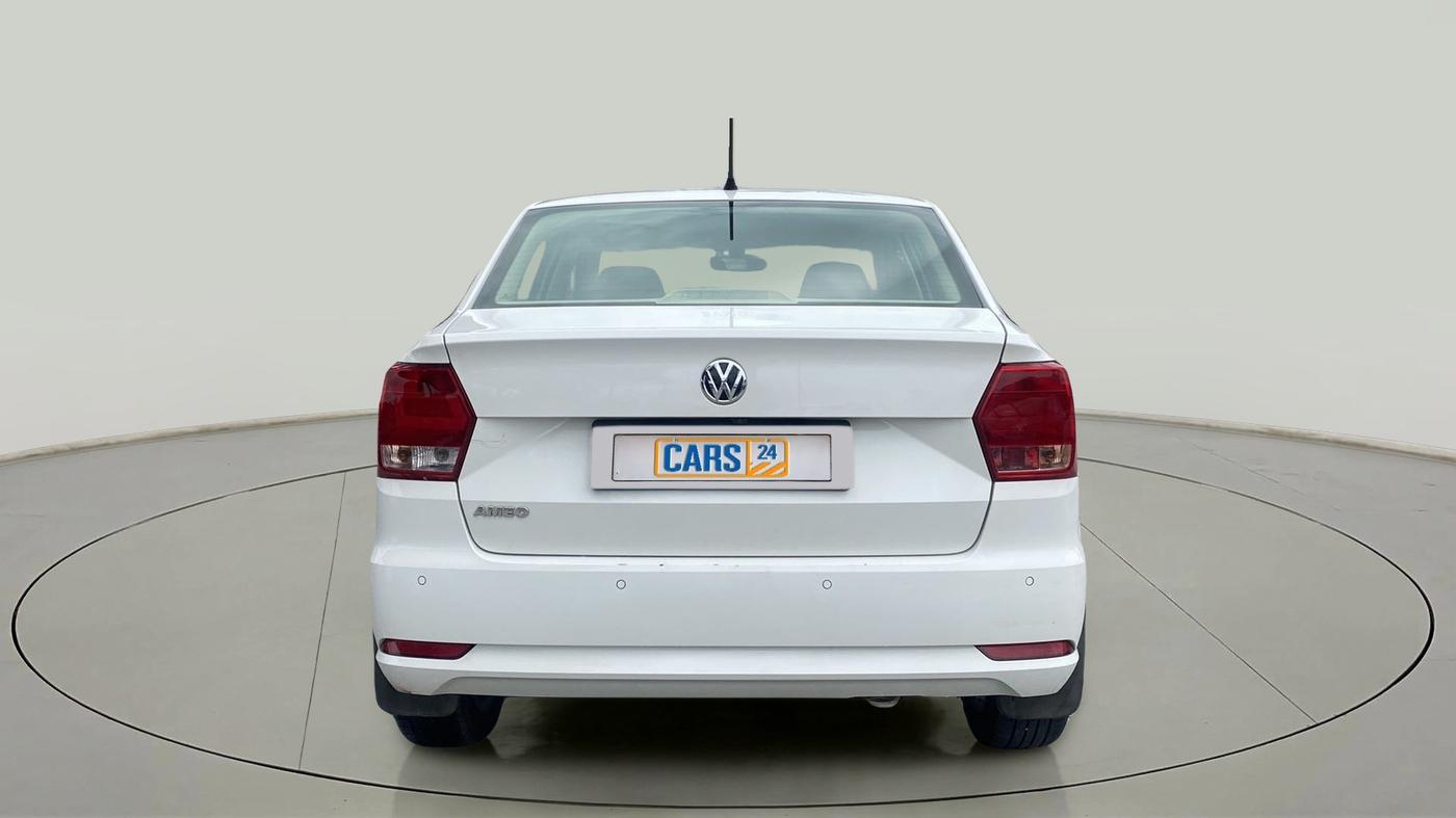2017 Volkswagen Ameo HIGHLINE1.2L PLUS 16 ALLOY, Petrol, Manual, 1,01,291 km, Back/Rear