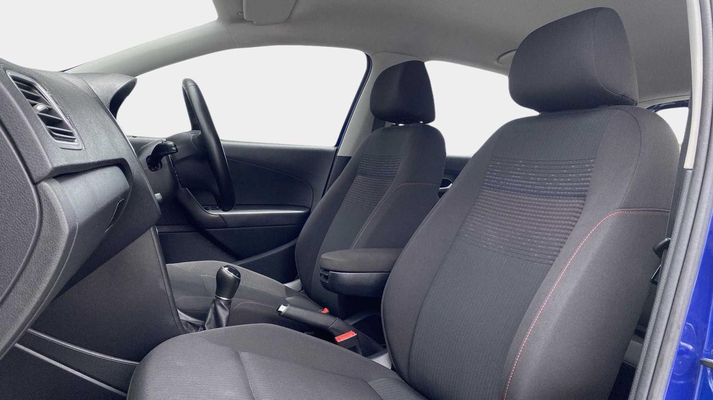 2019 Volkswagen Polo HIGHLINE PLUS 1.0, Petrol, Manual, 33,173 km, Right Side Front Door Cabin