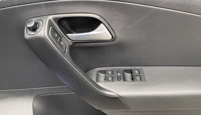 2019 Volkswagen Polo HIGHLINE PLUS 1.0, Petrol, Manual, 33,173 km, Driver Side Door Panels Control