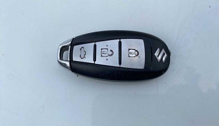 2016 Maruti Ciaz ZXI+, Petrol, Manual, 68,083 km, Key Close Up