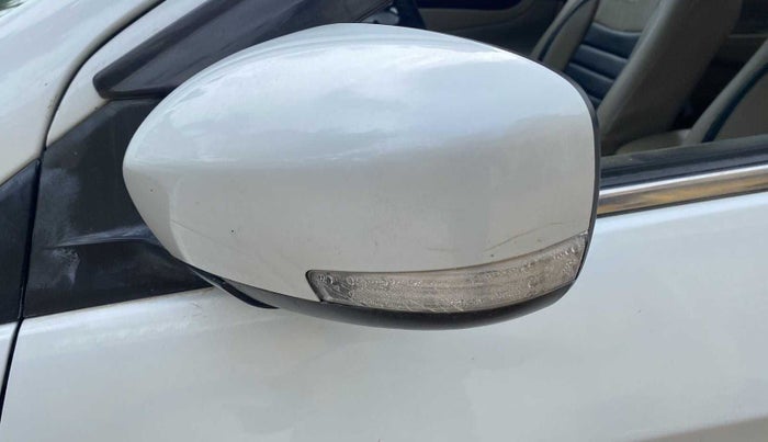 2016 Maruti Ciaz ZXI+, Petrol, Manual, 68,083 km, Left rear-view mirror - Folding motor not working