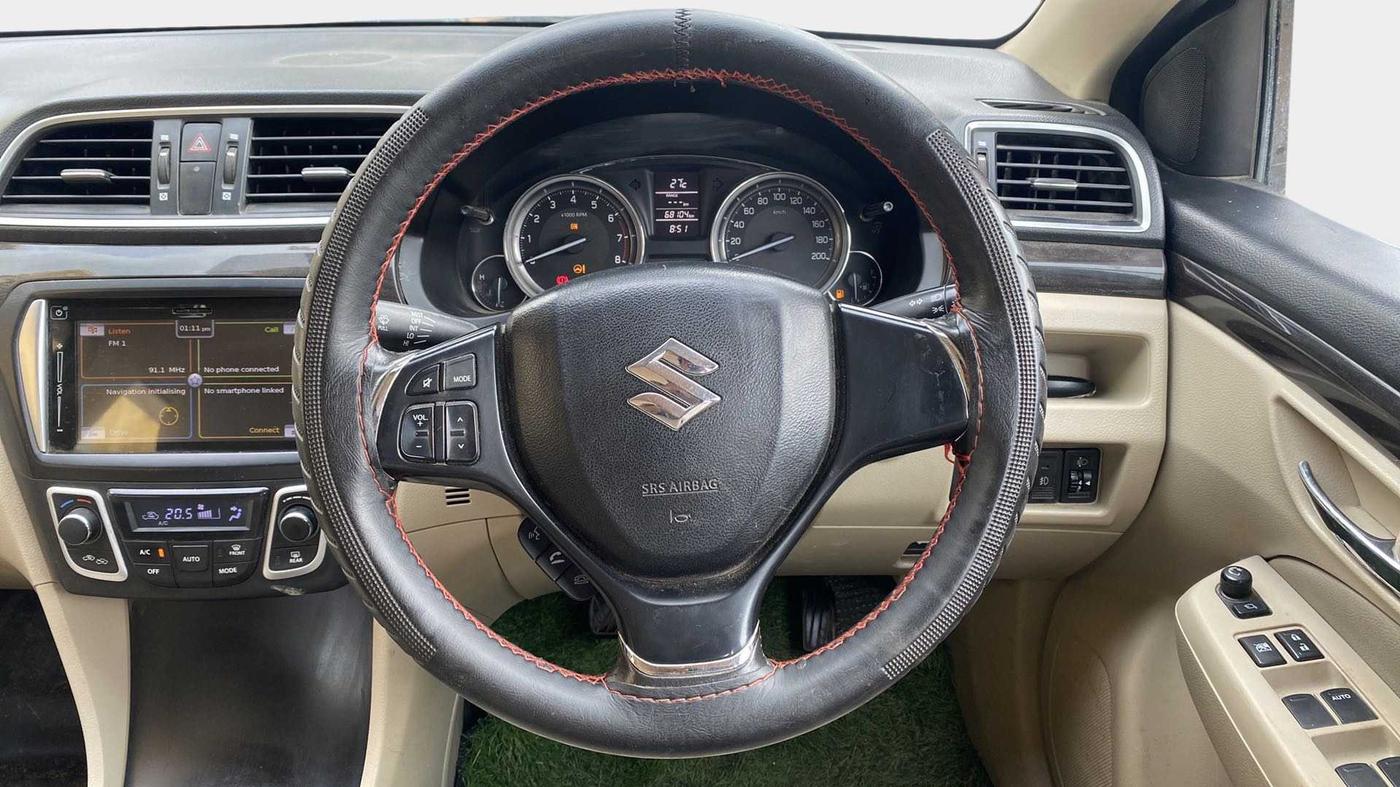2016 Maruti Ciaz ZXI+, Petrol, Manual, 68,083 km, Steering Wheel Close Up