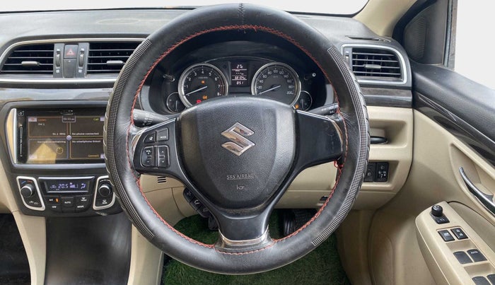 2016 Maruti Ciaz ZXI+, Petrol, Manual, 68,083 km, Steering Wheel Close Up