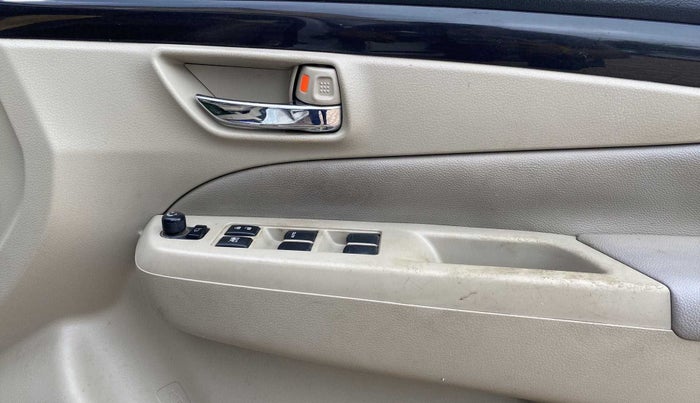 2016 Maruti Ciaz ZXI+, Petrol, Manual, 68,083 km, Driver Side Door Panels Control