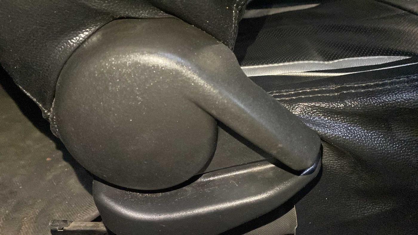 2016 Maruti Baleno DELTA PETROL 1.2, Petrol, Manual, 38,999 km, Driver Side Adjustment Panel