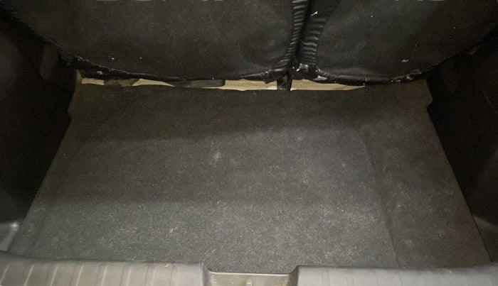 2016 Maruti Baleno DELTA PETROL 1.2, Petrol, Manual, 38,999 km, Boot Inside