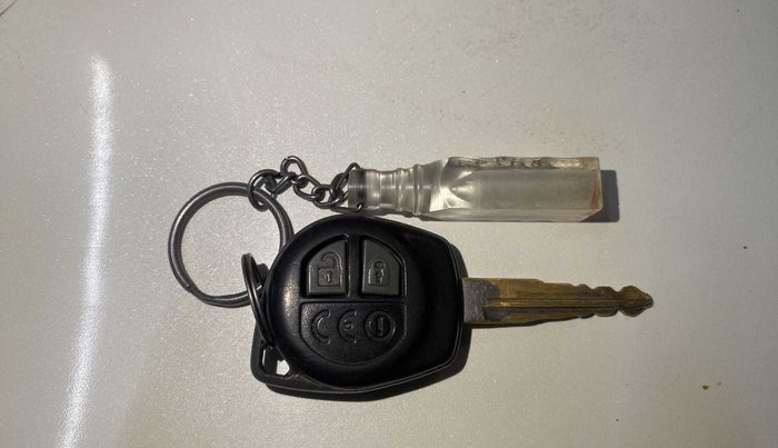 2016 Maruti Baleno DELTA PETROL 1.2, Petrol, Manual, 38,999 km, Key Close Up