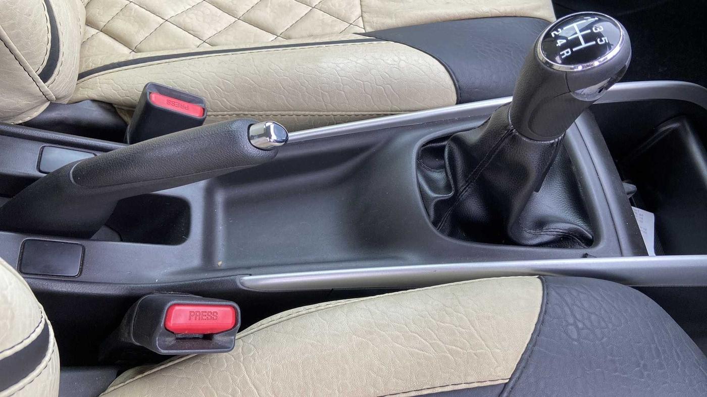 2016 Maruti Baleno ZETA PETROL 1.2, Petrol, Manual, 59,612 km, Gear Lever