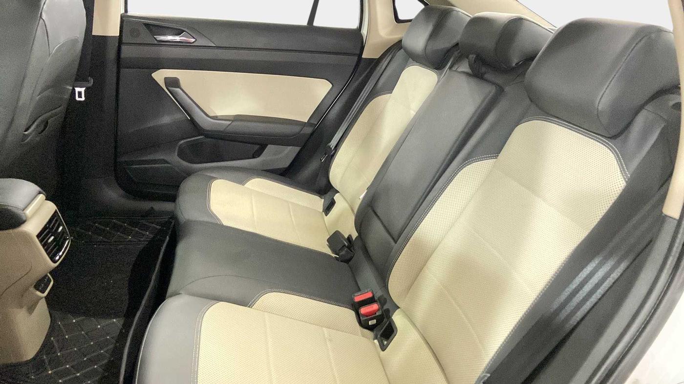 2022 Skoda SLAVIA STYLE 1.0L TSI AT, Petrol, Automatic, 24,419 km, Right Side Rear Door Cabin