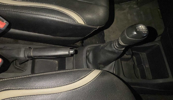 2018 Renault Kwid RXT 1.0, Petrol, Manual, 55,134 km, Gear Lever