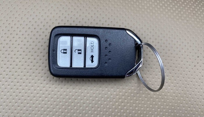 2021 Honda Amaze 1.2L I-VTEC VX, Petrol, Manual, 25,507 km, Key Close Up