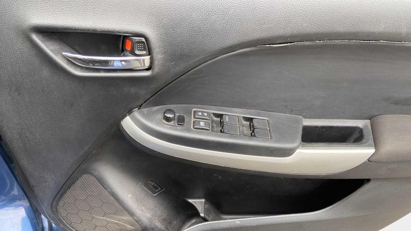 2016 Maruti Baleno DELTA PETROL 1.2, Petrol, Manual, 69,958 km, Driver Side Door Panels Control