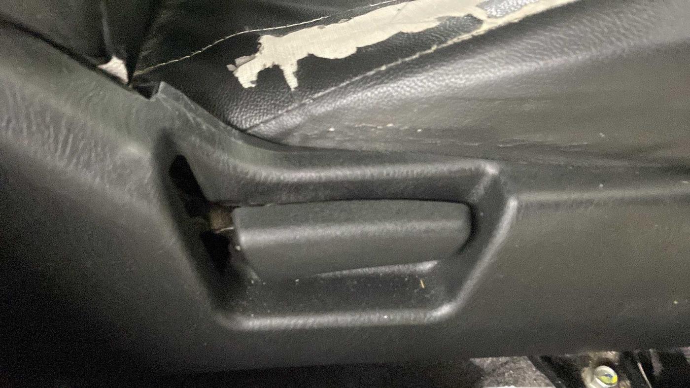 2021 Maruti Alto LXI CNG, CNG, Manual, 47,615 km, Driver Side Adjustment Panel