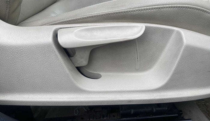 2015 Volkswagen Jetta COMFORTLINE TSI, Petrol, Manual, 38,794 km, Driver Side Adjustment Panel