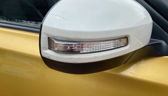 2017 Maruti Vitara Brezza ZDI PLUS DUAL TONE, Diesel, Manual, 74,444 km, Right rear-view mirror - Minor folding noise