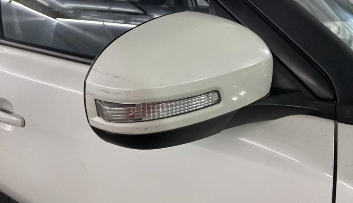 2022 Maruti BREZZA ZXI SMART HYBRID , Petrol, Manual, 17,103 km, Right rear-view mirror - Minor scratches