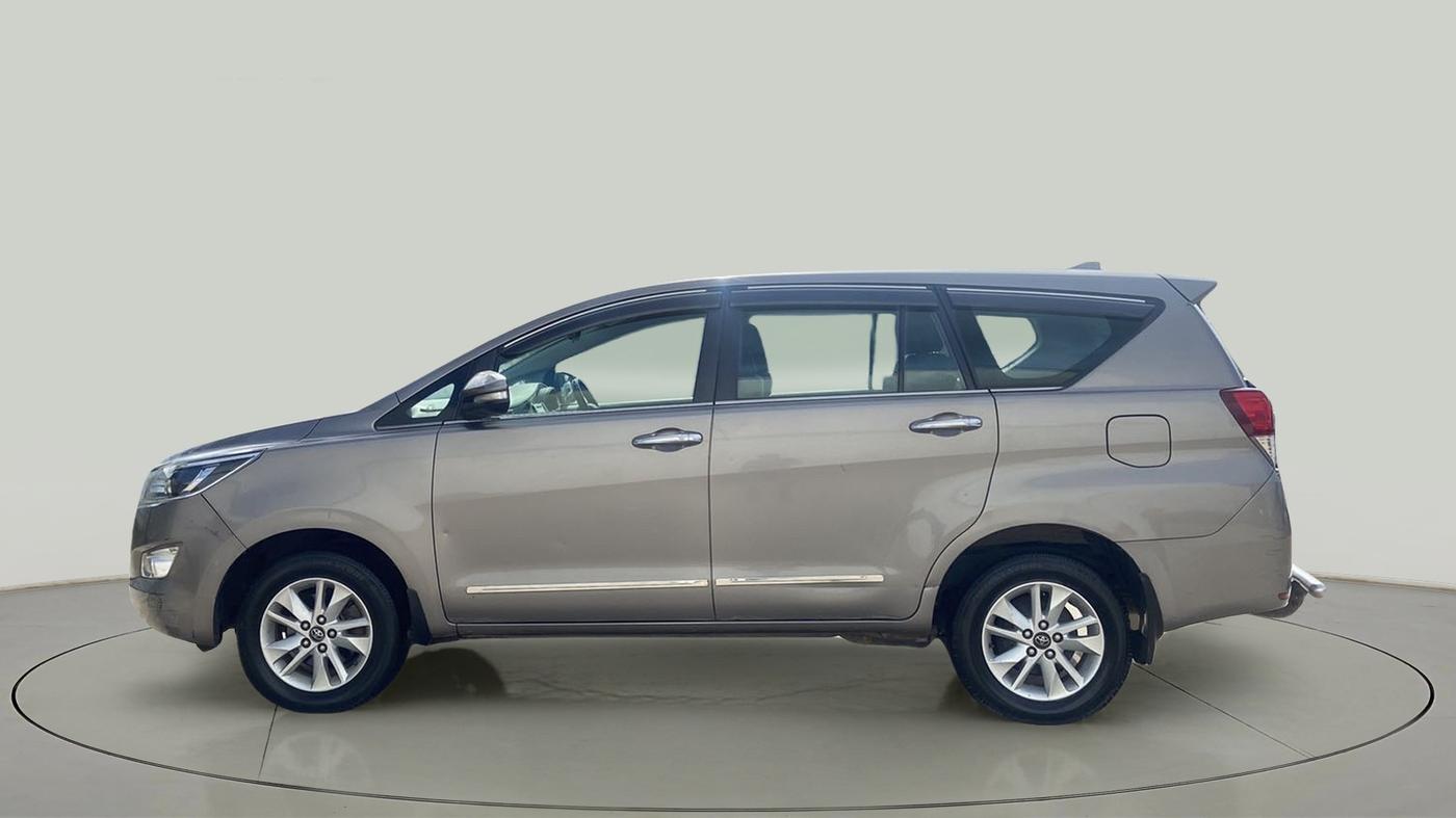 2017 Toyota Innova Crysta 2.4 VX 7 STR, Diesel, Manual, 35,154 km, Left Side