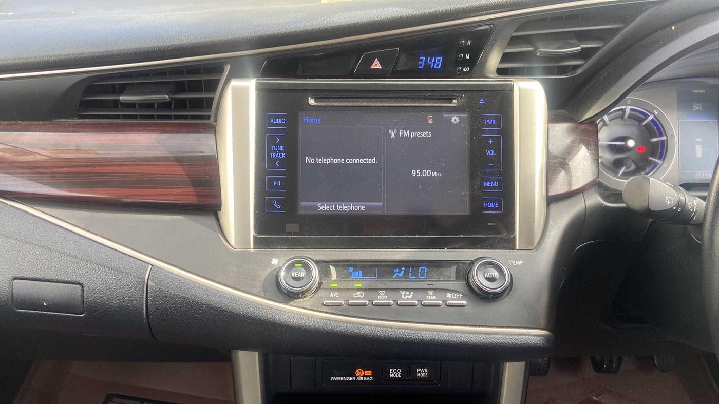 2017 Toyota Innova Crysta 2.4 VX 7 STR, Diesel, Manual, 35,154 km, Air Conditioner