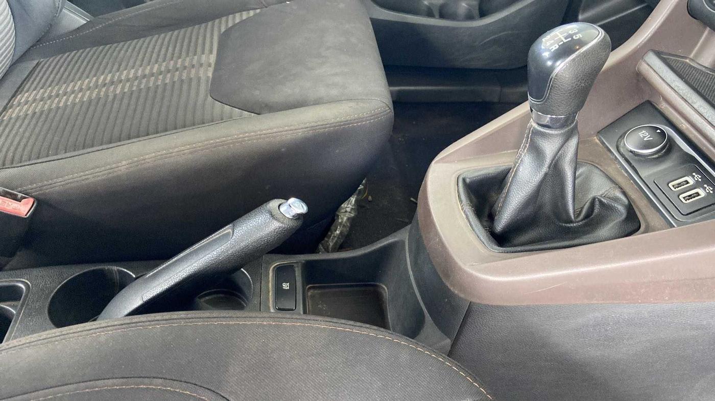 2019 Ford FREESTYLE TITANIUM PLUS 1.2 PETROL, Petrol, Manual, 53,330 km, Gear Lever