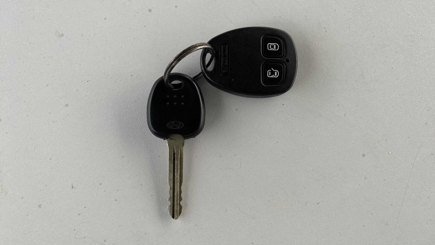 2013 Hyundai Eon ERA +, Petrol, Manual, 59,470 km, Key Close Up