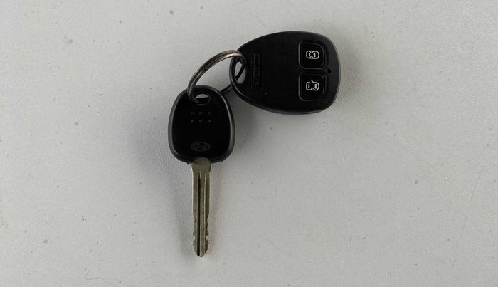 2013 Hyundai Eon ERA +, Petrol, Manual, 59,470 km, Key Close Up