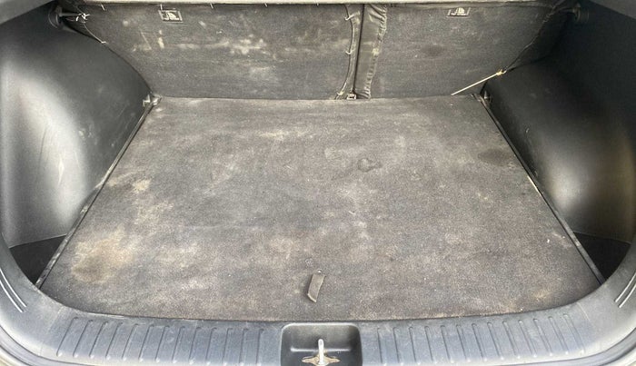2020 Hyundai Creta SX 1.5 DIESEL, Diesel, Manual, 83,123 km, Boot Inside
