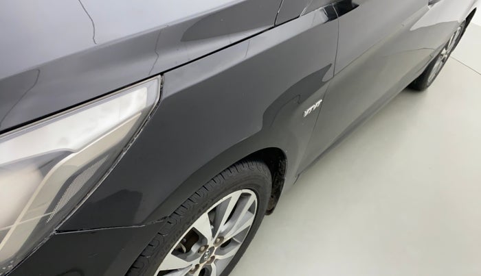 2016 Hyundai Verna 1.6 VTVT SX AT, Petrol, Automatic, 1,13,363 km, Left fender - Lining loose