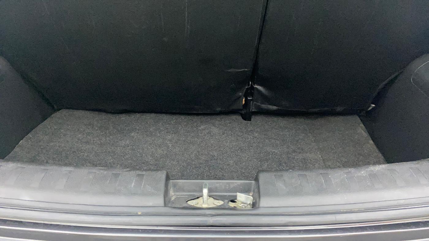 2017 Maruti Swift VXI, Petrol, Manual, 1,00,526 km, Boot Inside
