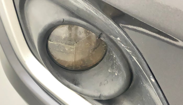 2017 Maruti Swift VXI, Petrol, Manual, 1,00,526 km, Right fog light - Minor damage