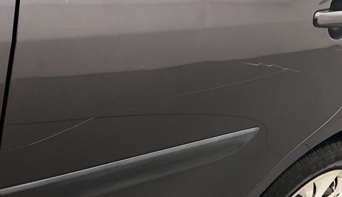 2017 Maruti Swift VXI, Petrol, Manual, 1,00,526 km, Rear left door - Minor scratches
