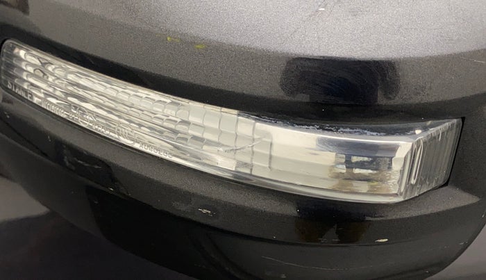 2017 Maruti Swift VXI, Petrol, Manual, 1,00,526 km, Left rear-view mirror - Indicator light has minor damage