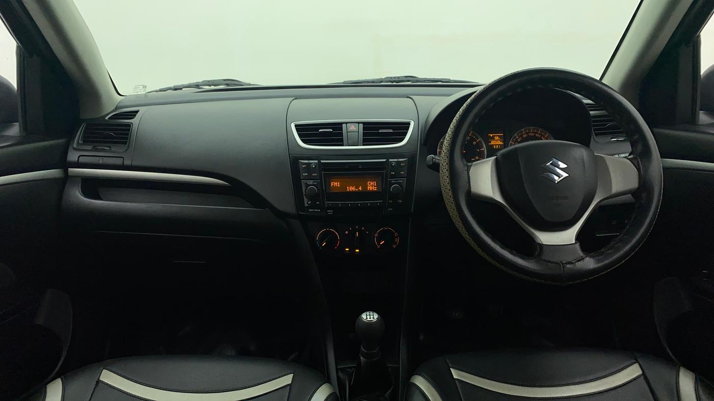 2017 Maruti Swift VXI, Petrol, Manual, 1,00,526 km, Dashboard