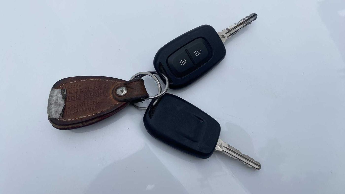2021 Renault Kiger RXL MT, Petrol, Manual, 32,135 km, Key Close Up