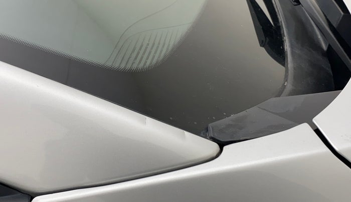 2021 Renault TRIBER RXL MT, Petrol, Manual, 27,925 km, Right A pillar - Slightly dented