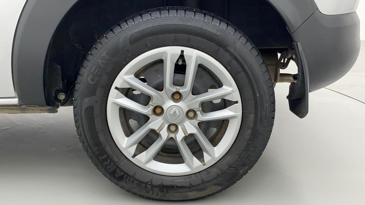 2021 Renault TRIBER RXL MT, Petrol, Manual, 27,925 km, Left Rear Wheel