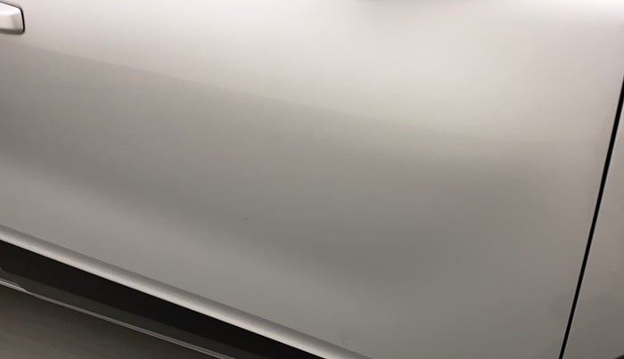 2021 Renault TRIBER RXL MT, Petrol, Manual, 27,925 km, Driver-side door - Minor scratches