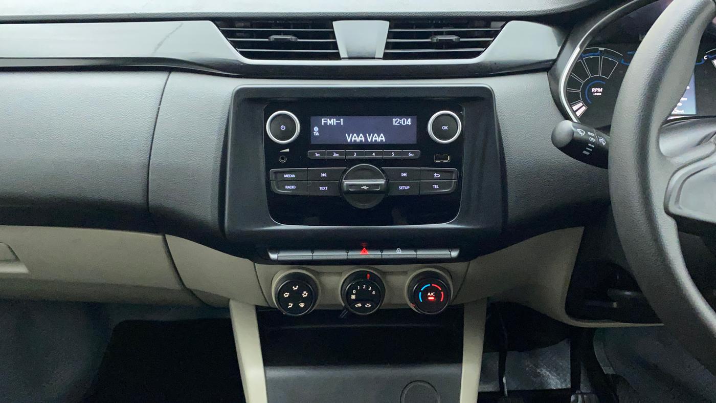 2021 Renault TRIBER RXL MT, Petrol, Manual, 27,925 km, Air Conditioner