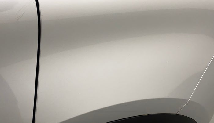 2021 Renault TRIBER RXL MT, Petrol, Manual, 27,925 km, Left quarter panel - Minor scratches